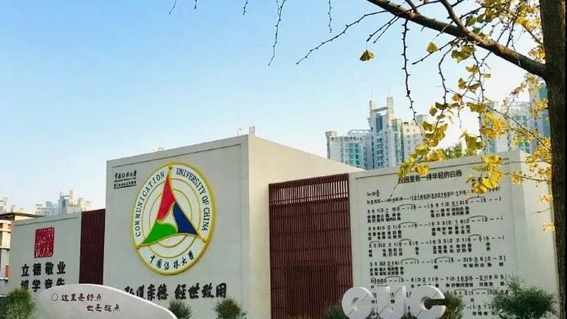 上海品牌设计公司的套餐价格通常由以下几个部分构成：
