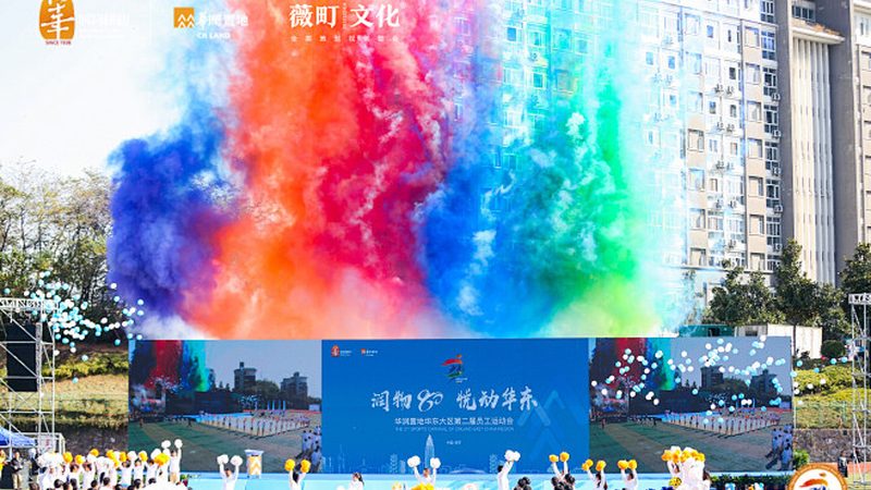 以下是一些适合短视频拍摄入门者的教材推荐：